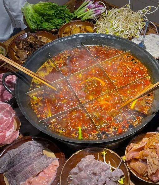”经济：深夜火锅背后的商机麻将胡了火锅行业的“夜猫子(图3)