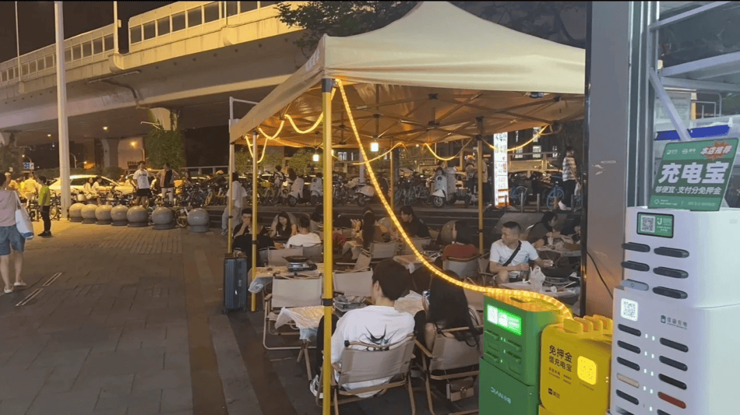 ”经济：深夜火锅背后的商机麻将胡了火锅行业的“夜猫子(图4)