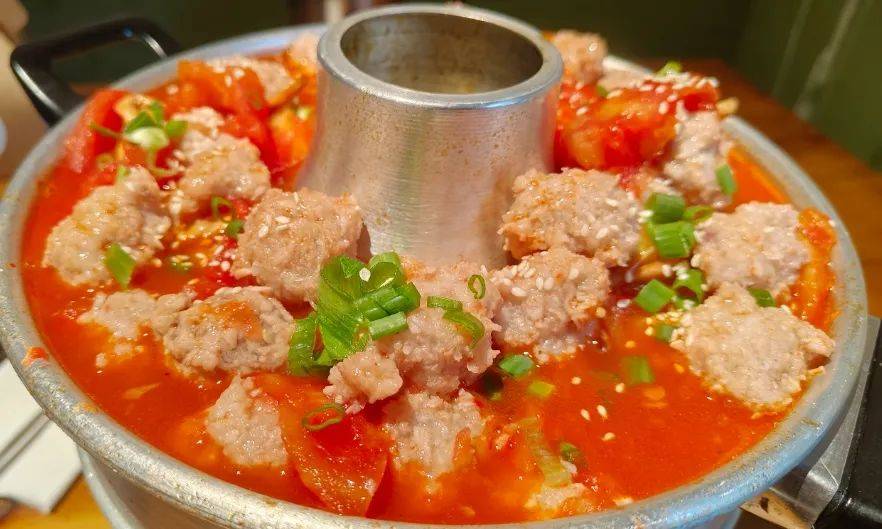 ”经济：深夜火锅背后的商机麻将胡了火锅行业的“夜猫子(图5)
