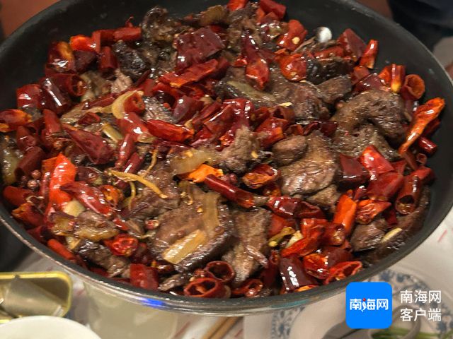 乡愁与宿舍里的年俗 海南姑娘在德国过中国年麻将胡了2试玩海外过年很“家乡” 舌尖上的(图5)